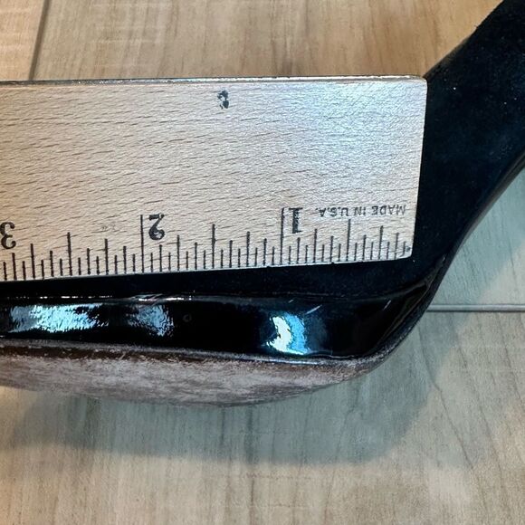 Stuart Weitzman Black Suede Heels Peep Toe Criss Cross Size 7.5 - Picture 14 of 16